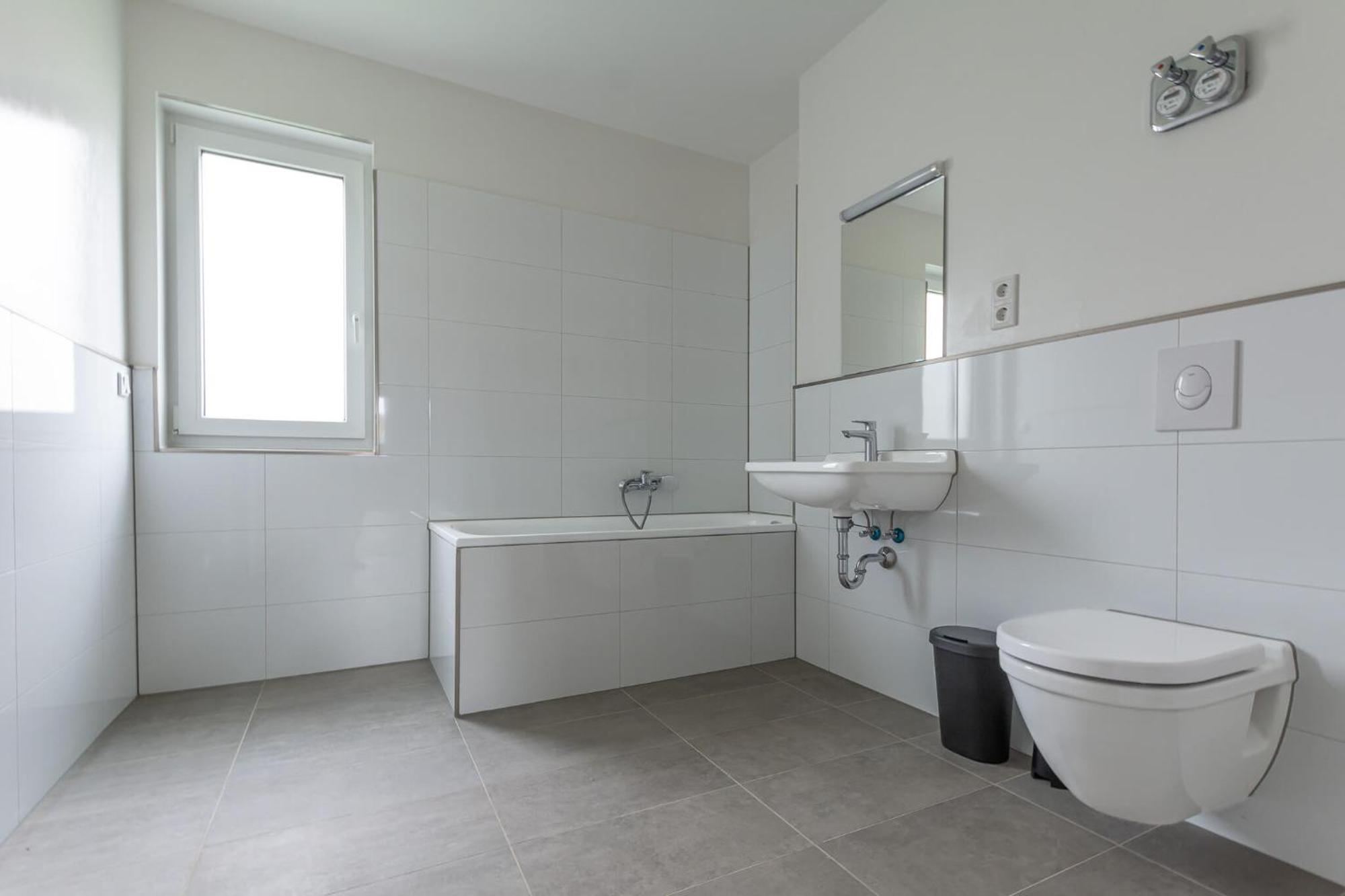 Apartment T&k - - 7 Comfortable - 20 Min To Fair Messe Cologne Bergisch Gladbach